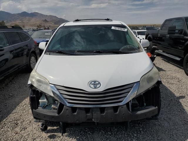 2011 Toyota Sienna XLE