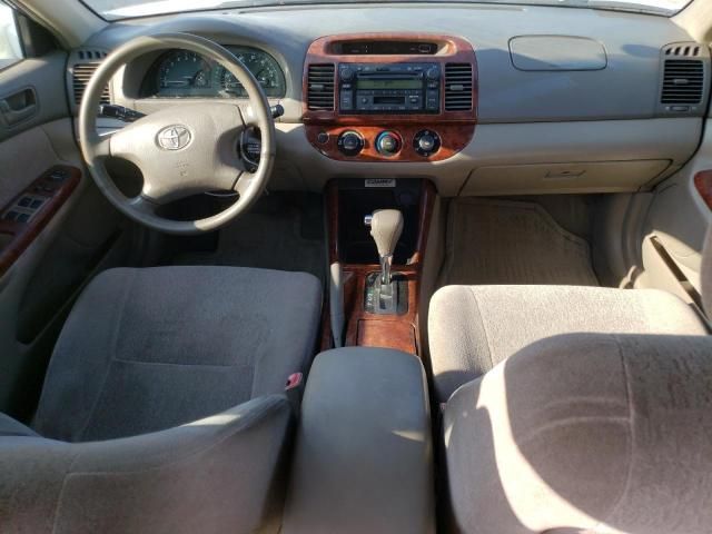 2004 Toyota Camry LE