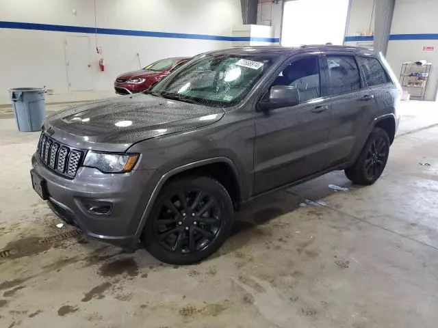 2020 Jeep Grand Cherokee Laredo