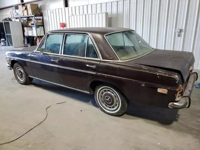 1971 Mercedes-Benz 250