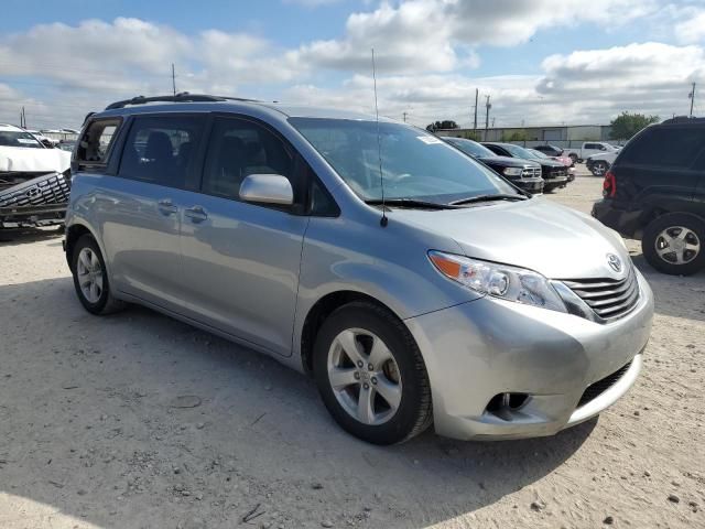 2014 Toyota Sienna LE