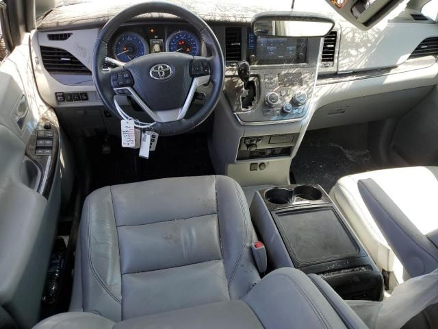 2017 Toyota Sienna XLE