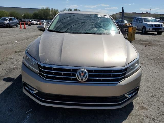 2016 Volkswagen Passat SE