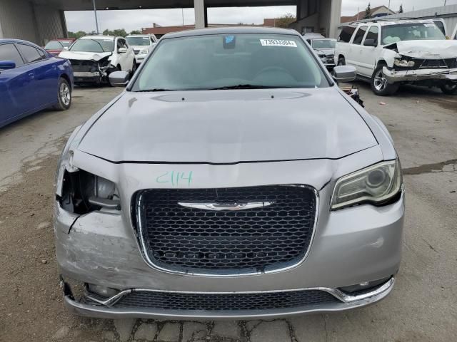 2016 Chrysler 300 Limited