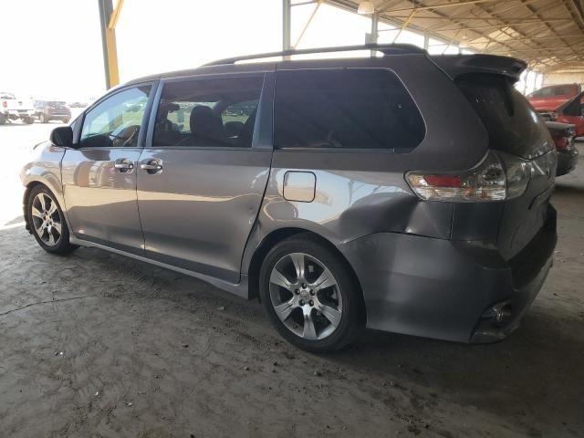 2015 Toyota Sienna Sport