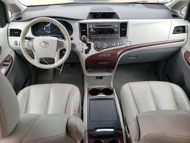 2013 Toyota Sienna XLE