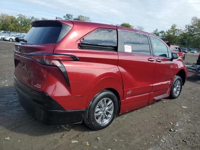 2021 Toyota Sienna XLE