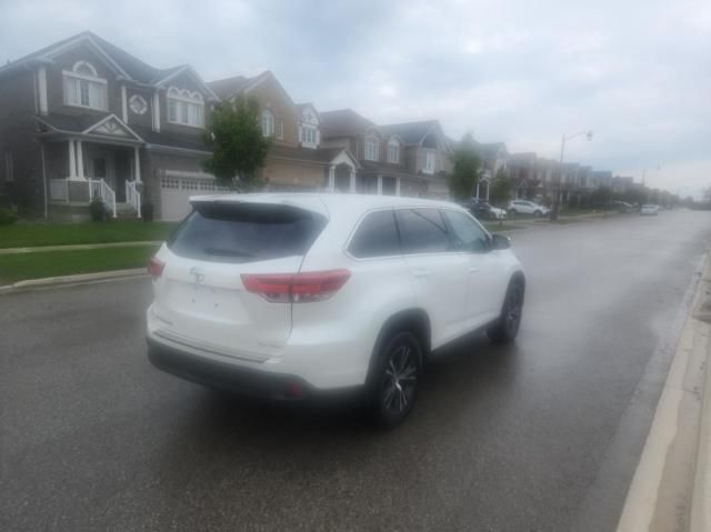 2019 Toyota Highlander LE