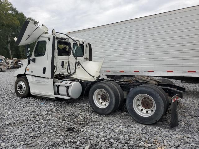 2017 Freightliner Cascadia 125