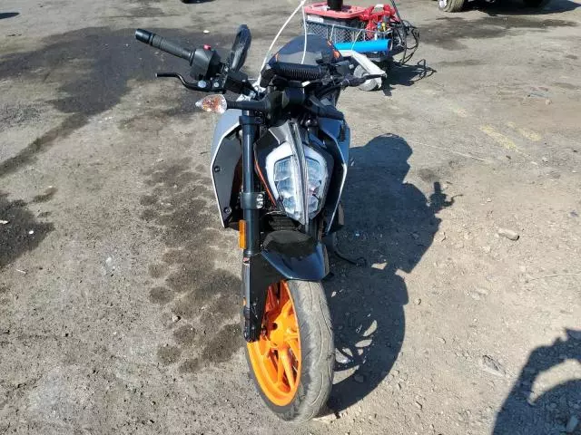 2021 KTM 390 Duke