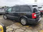 2012 Chrysler Town & Country Touring L