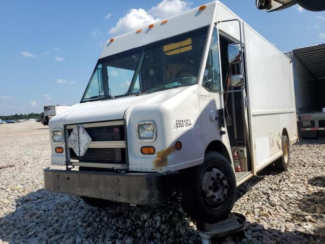 2000 Freightliner Chassis M Line WALK-IN Van