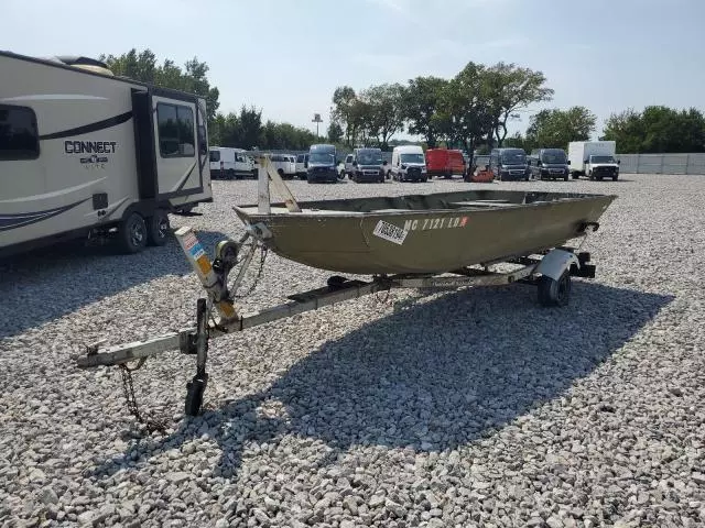 1982 Lowe Boat