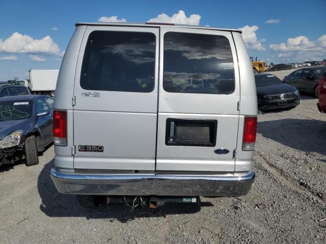 2005 Ford Econoline E350 Super Duty Wagon