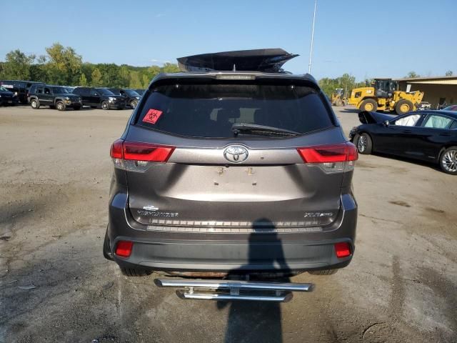 2018 Toyota Highlander SE