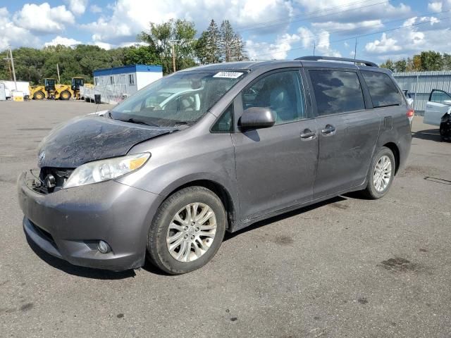 2014 Toyota Sienna XLE