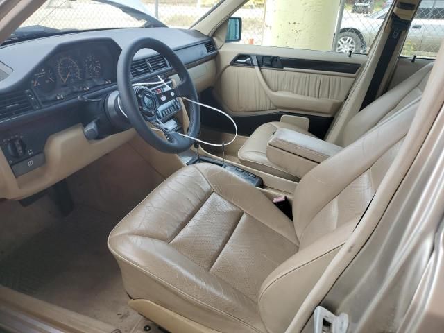 1995 Mercedes-Benz E 320 Base