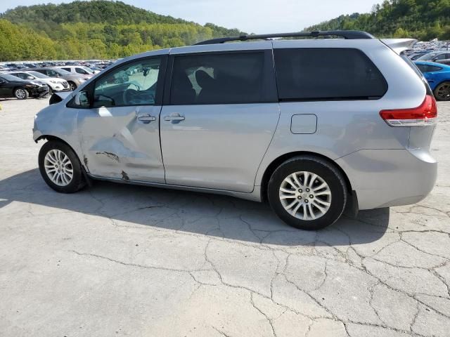 2011 Toyota Sienna XLE