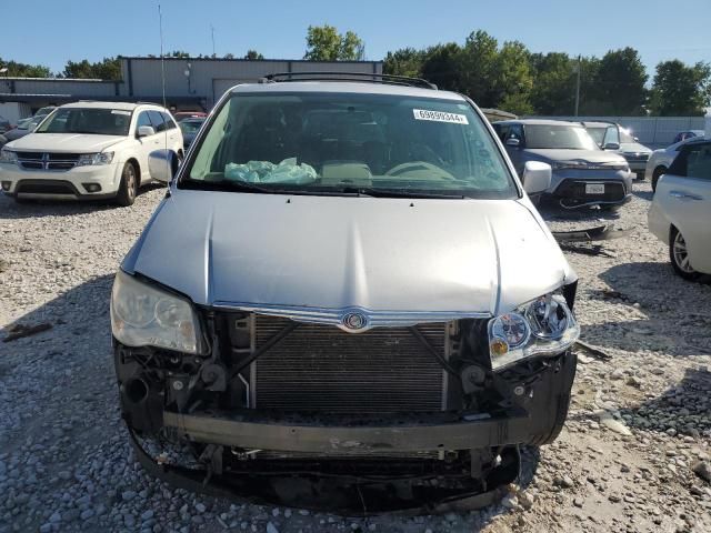 2010 Chrysler Town & Country Touring