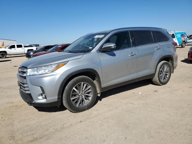 2019 Toyota Highlander SE