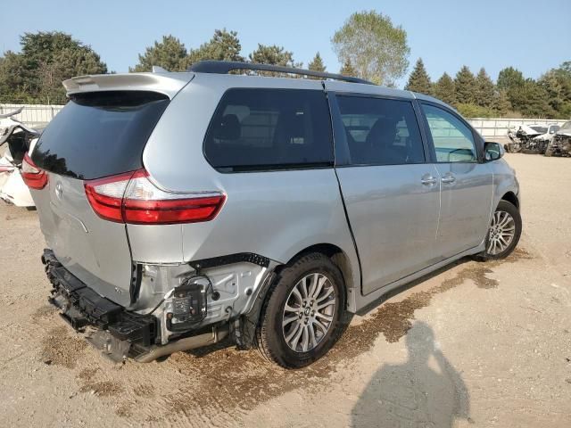 2019 Toyota Sienna XLE