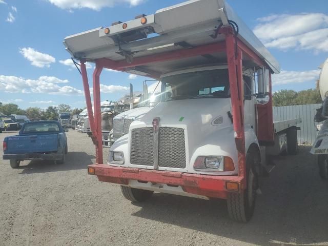 2005 Kenworth Construction T300