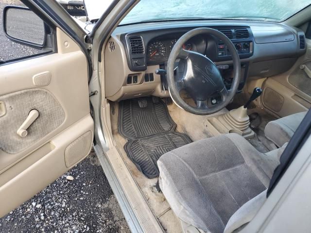 2000 Nissan Frontier King Cab XE