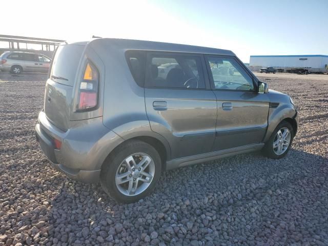 2010 KIA Soul +