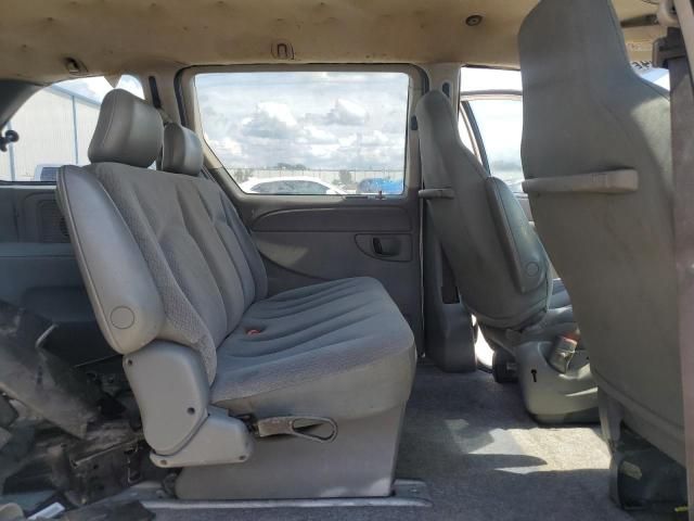 2005 Dodge Caravan SE