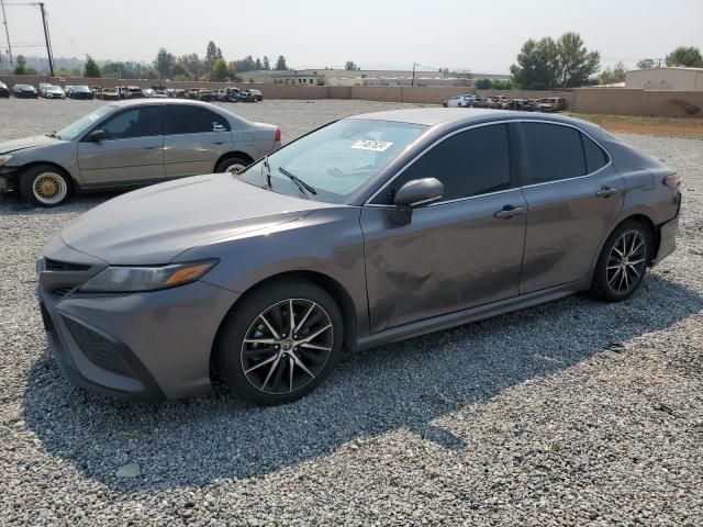 2022 Toyota Camry SE