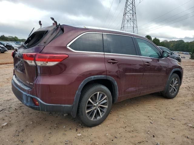 2017 Toyota Highlander SE