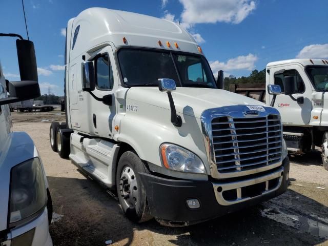 2011 Freightliner Cascadia 125