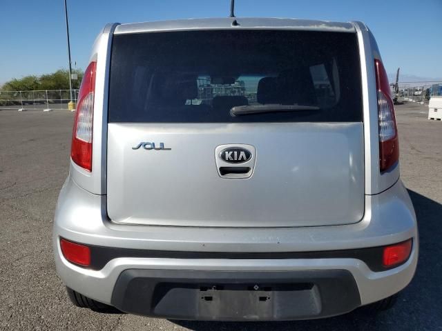 2013 KIA Soul +