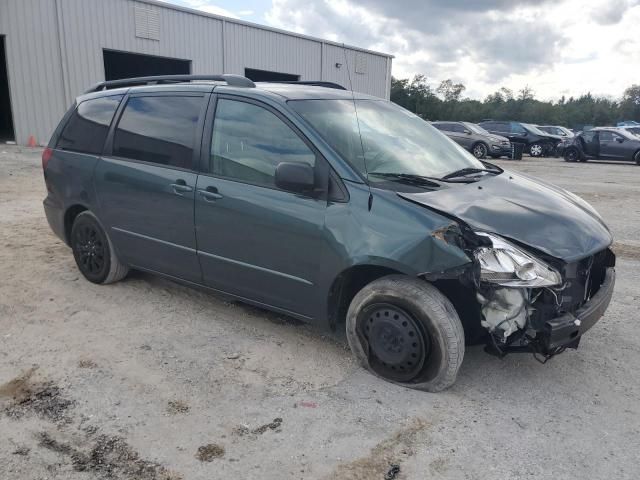 2005 Toyota Sienna CE