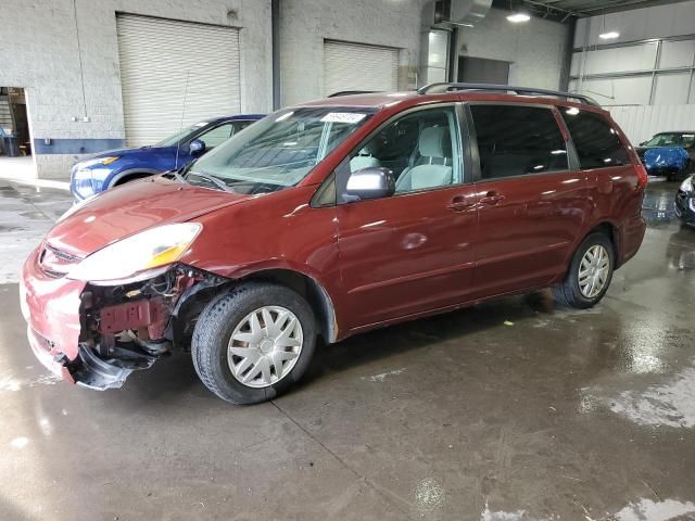 2009 Toyota Sienna CE