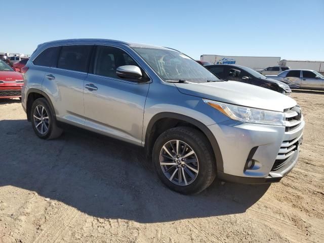 2019 Toyota Highlander SE