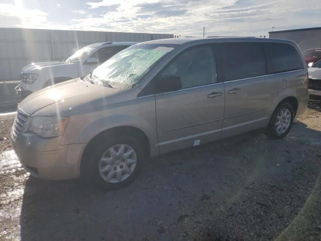 2009 Chrysler Town & Country LX