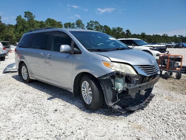 2011 Toyota Sienna XLE