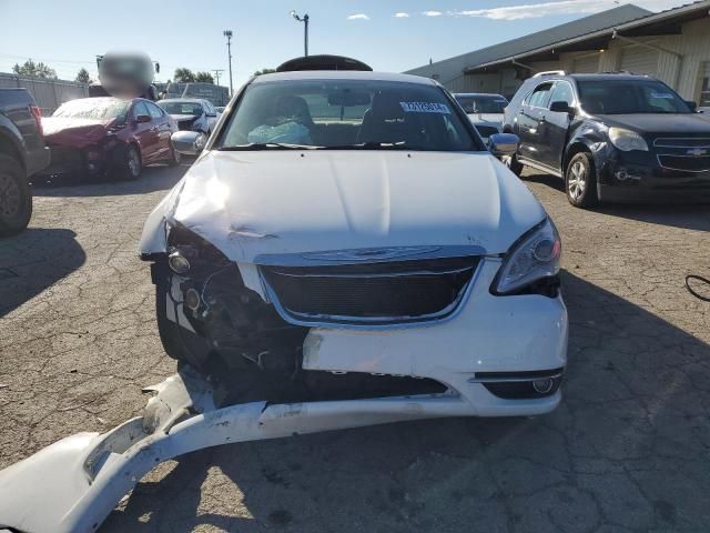 2013 Chrysler 200 Limited