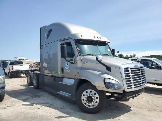 2016 Freightliner Cascadia 125