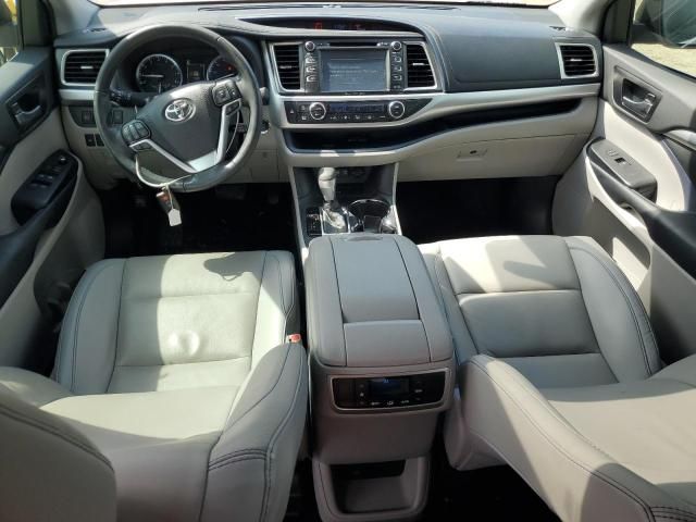 2019 Toyota Highlander SE