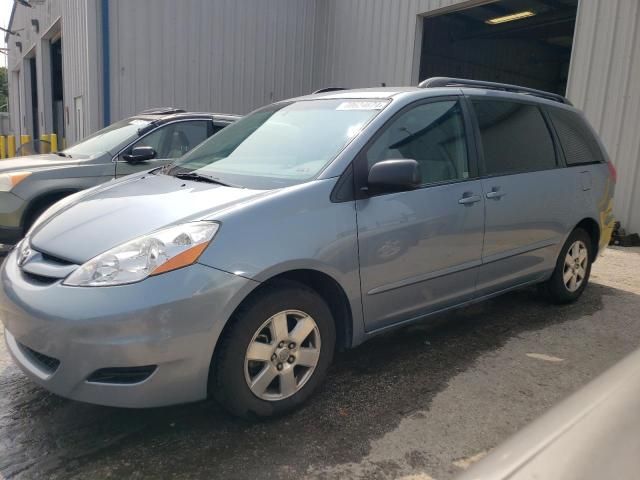 2010 Toyota Sienna CE