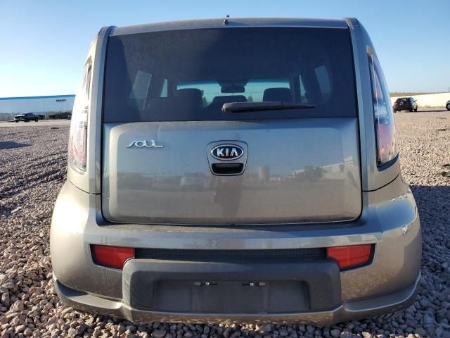 2010 KIA Soul +