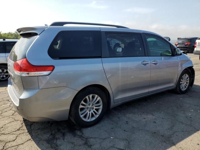 2012 Toyota Sienna XLE