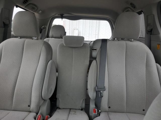 2013 Toyota Sienna LE