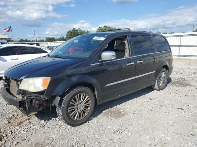 2013 Chrysler Town & Country Touring L