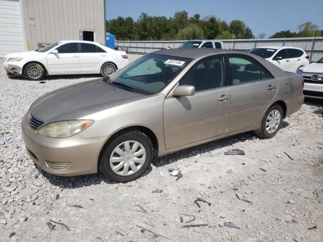 2005 Toyota Camry LE