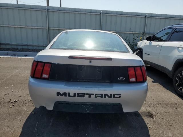 2004 Ford Mustang