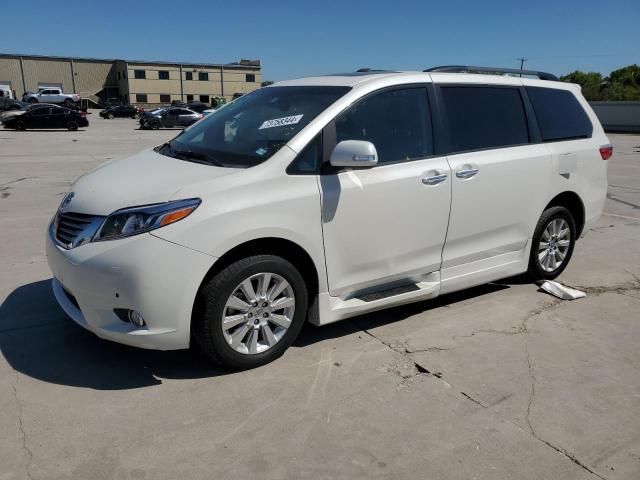 2016 Toyota Sienna XLE