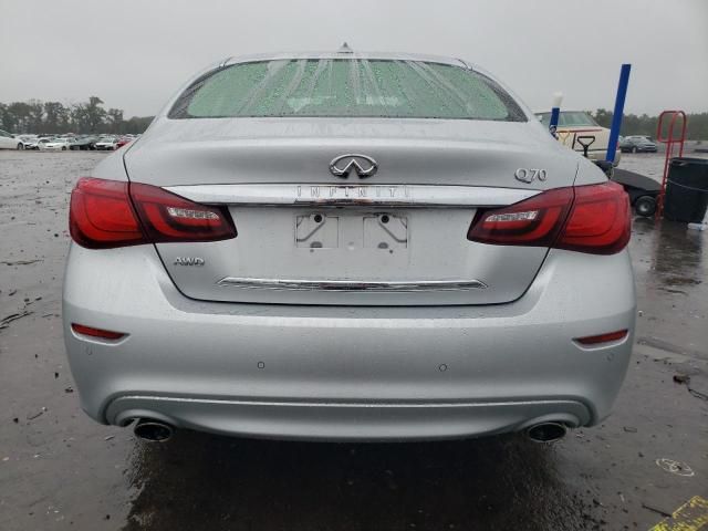 2015 Infiniti Q70 3.7